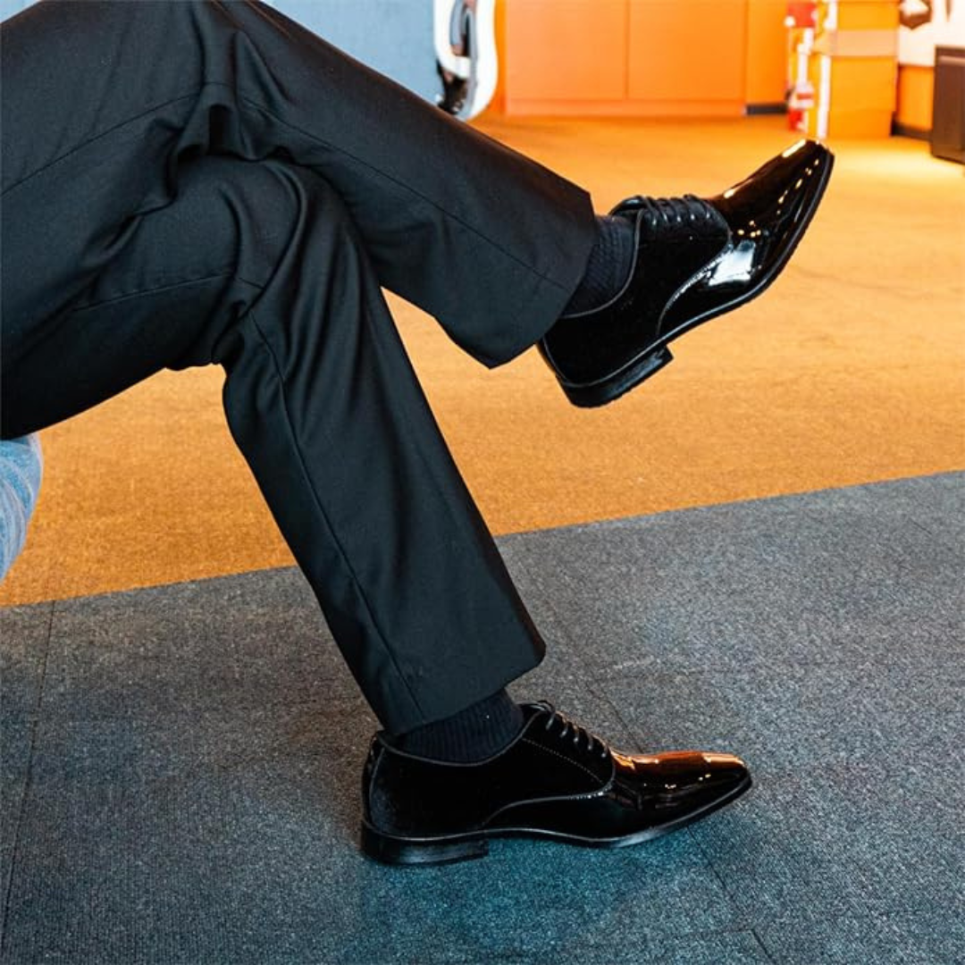 Derivo Derby Vernice Elegance – Klasa i wszechstronność w skórze syntetycznej