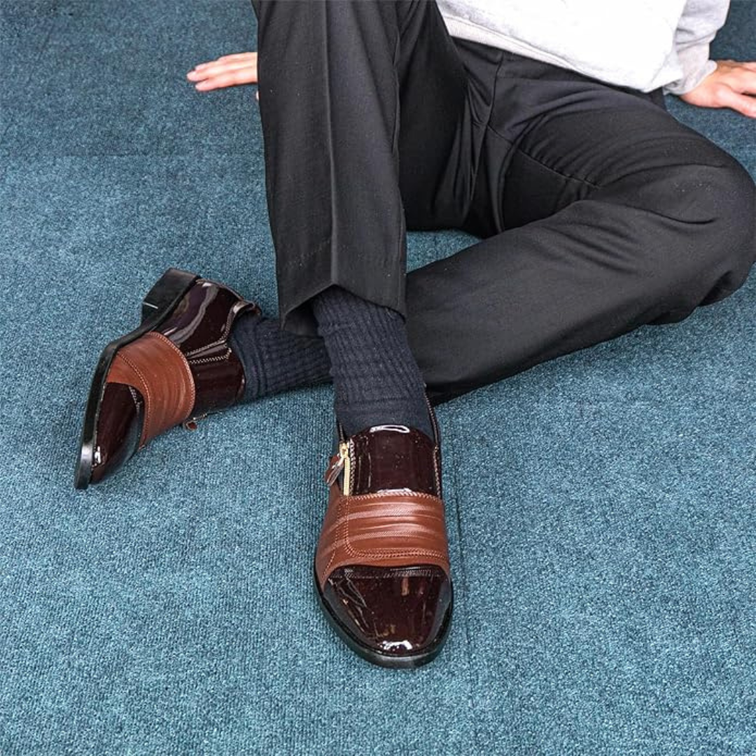 Derivo Derby Vernice Classic – Eleganckie brązowe derby z materiału syntetycznego